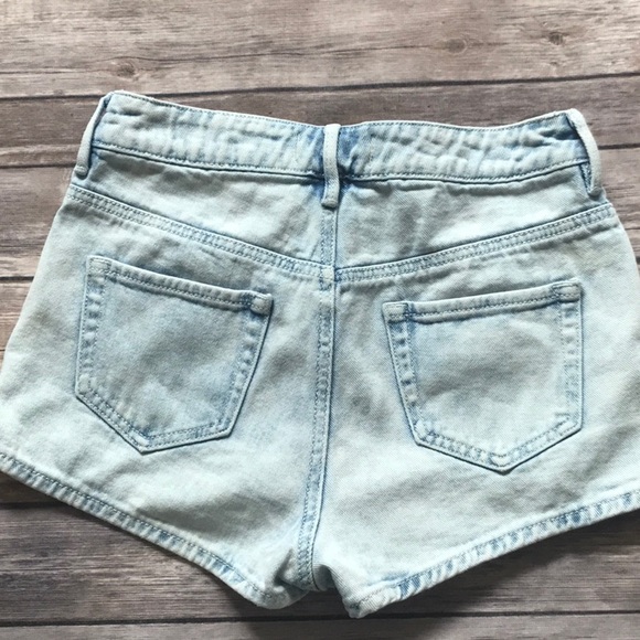 Roxy lace light wash short shorts size 3 - Picture 3 of 5